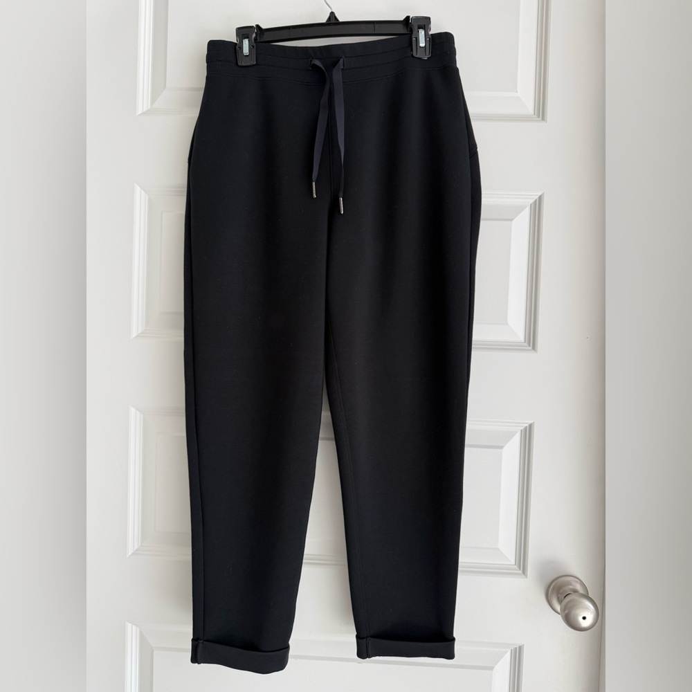 NWOT SPANX Air Essentials cuffed straight leg pants size L